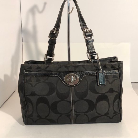 Coach Handbags - Coach signature logo purse